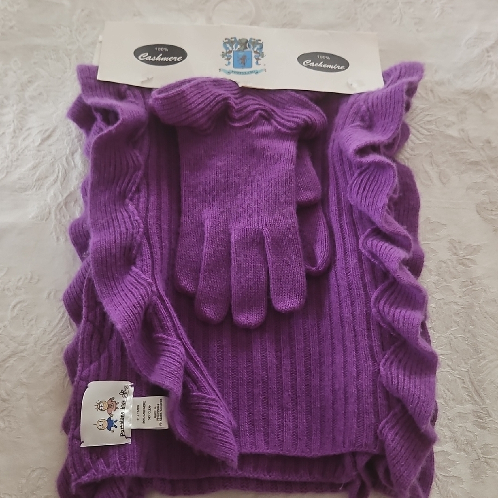 Portolano Purple Cashmere Scarf and Glove Set.  Girls 8-12